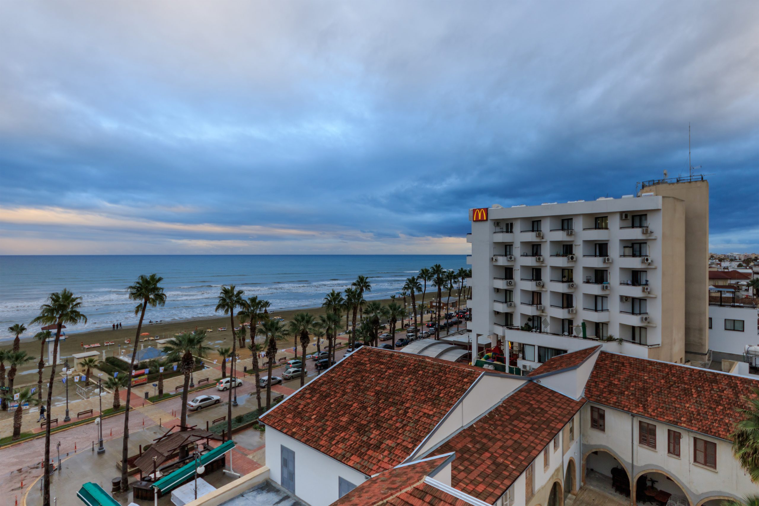 Larnaca_01-2017_img27_Finikoudes