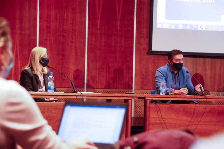 Έκλεισαν τις πόρτες, άνοιξαν τα ταμεία