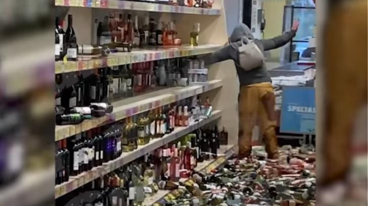 Βρετανία: Μπήκε… κυρία σε σούπερ μάρκετ και έσπασε 500 φιάλες ποτών (βίντεο)