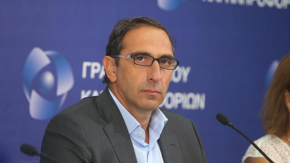 Έκκληση Υπουργού : ” Μειώστε τον κύκλο επαφών σας” (ΦΩΤΟ)