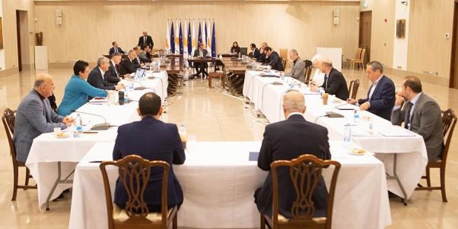 Συμβούλιο Αρχηγών: Θέσεις, απόψεις και ανησυχία εξέφρασαν στον ΠτΔ (ΒΙΝΤΕΟ)