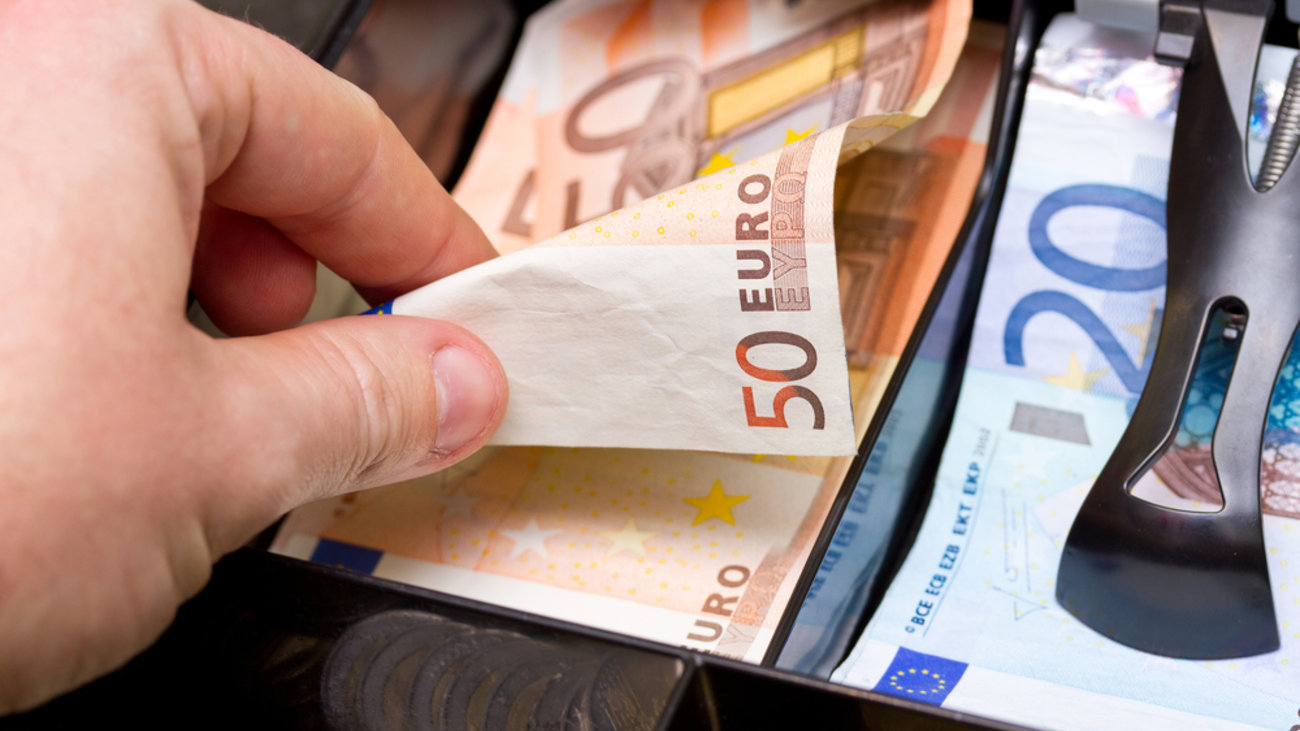 Υπ. Εμπορίου: Ρίχνει €400 εκ. σε επιχορηγήσεις / Έρχονται 2 νέες