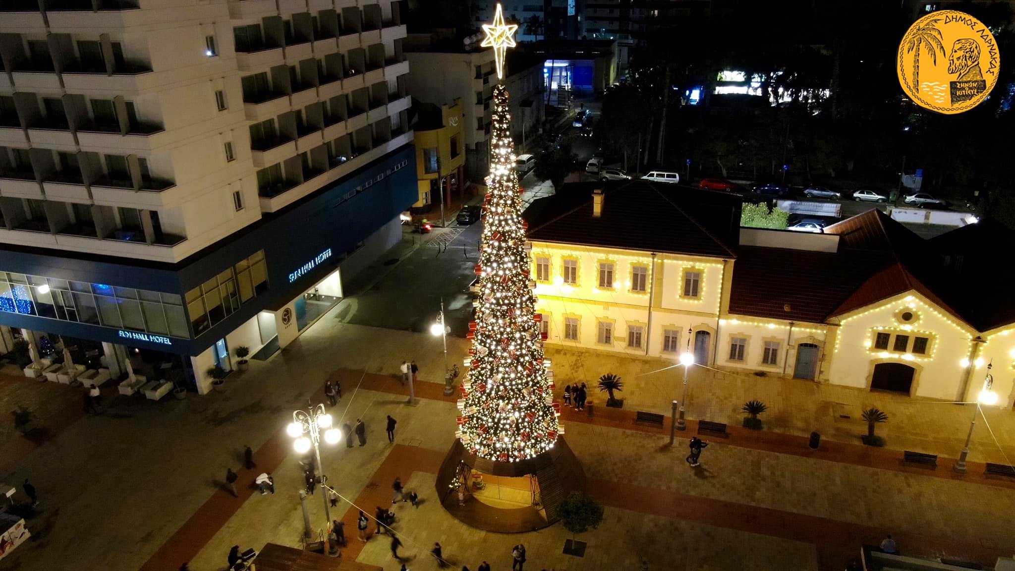 Πότε θα μάθουμε το πώς θα περάσουμε τις γιορτές των Χριστουγέννων