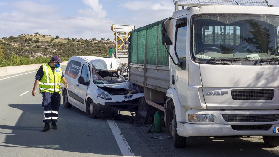 Δίπλα στην οικογένεια Αθηενίτη που σκοτώθηκε στο μεροκάματο