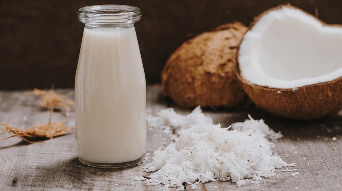 3 λόγοι για να βάλεις το γάλα καρύδας στην καθημερινότητά σου