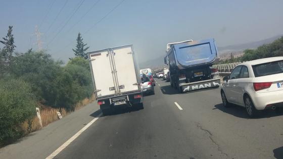 Επ.Λάρνακας:Πυκνή τροχαία κίνηση στο highway μετά από τροχαίο (ΒΙΝΤΕΟ)