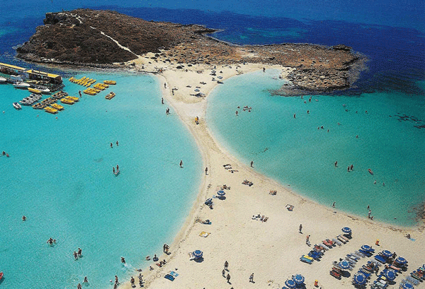 Καλύτερη, αλλά μικρής διάρκειας η φετινή τουριστική σεζόν