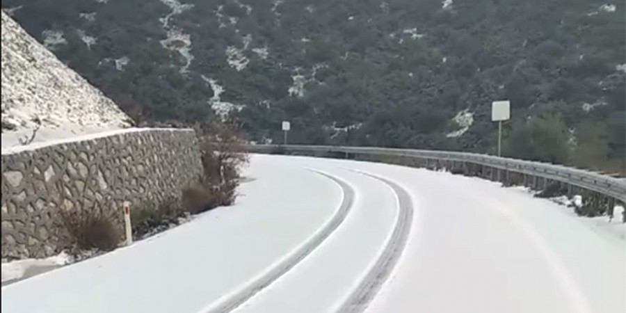 Στα λευκά κι ο σκλαβωμένος Πενταδάκτυλος (ΦΩΤΟΣ)