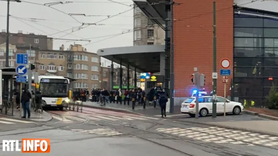 Επίθεση με μαχαίρι σε μετρό στις Βρυξέλλες