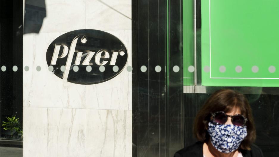 Pfizer: Ξεκινά κλινικές δοκιμές για χάπι κατά του κορωνοϊου