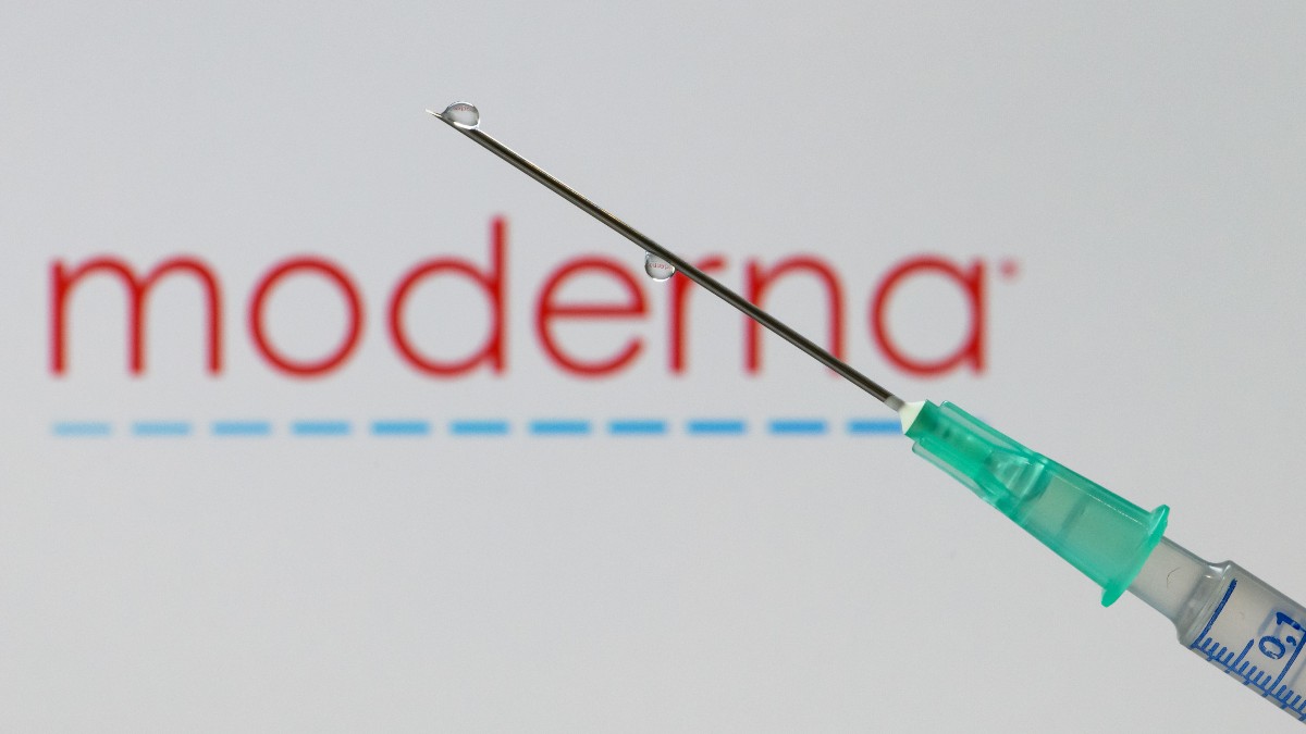 Moderna logo and syringe_1200-1290558683
