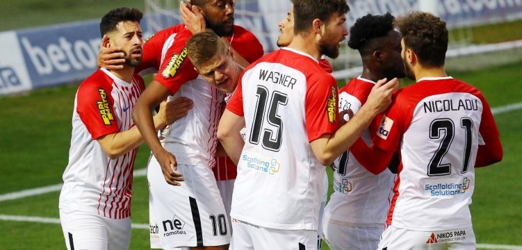 nea-salamina-wagner-vagner-nikolaou-danilo-varela.jpg