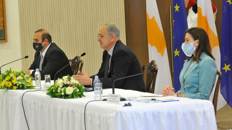 Έρχονται κίνητρα για αγορά ηλεκτρικών αυτοκινήτων και μοτοσικλετών