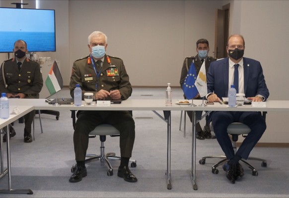 Λάρνακα: Συνάντηση Υπουργού Άμυνας με τον Αρχηγό των Ενόπλων Δυνάμεων της Ιορδανίας
