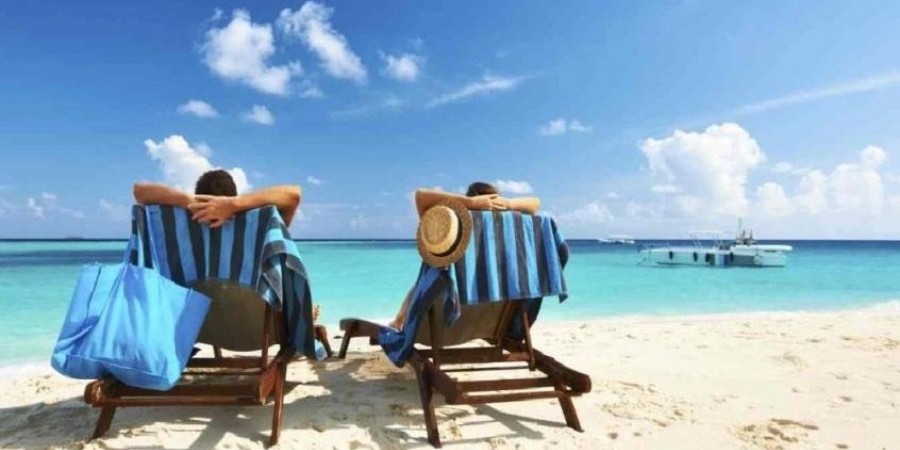 Ανακοινώθηκε το πρόγραμμα για επιχορήγηση διακοπών σε εμβολιασμένους