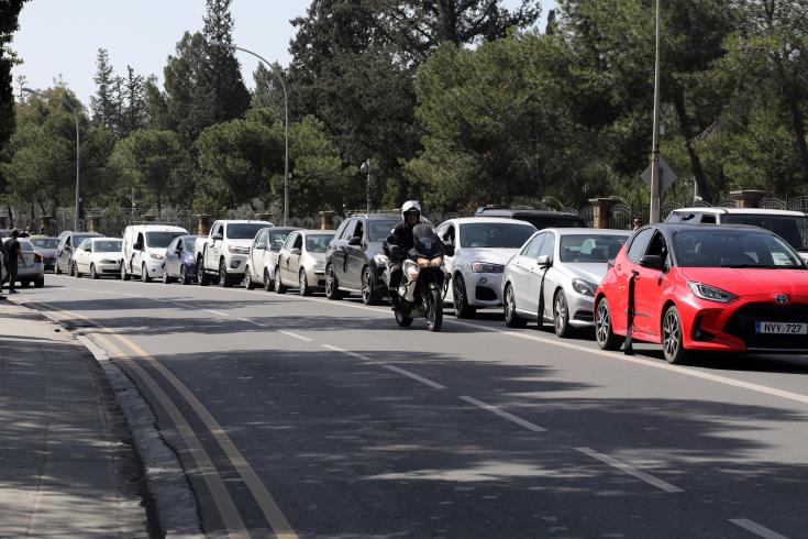 Διαμαρτυρία ιδιοκτητών κέντρων αναψυχής έξω από Προεδρικό για safe pass