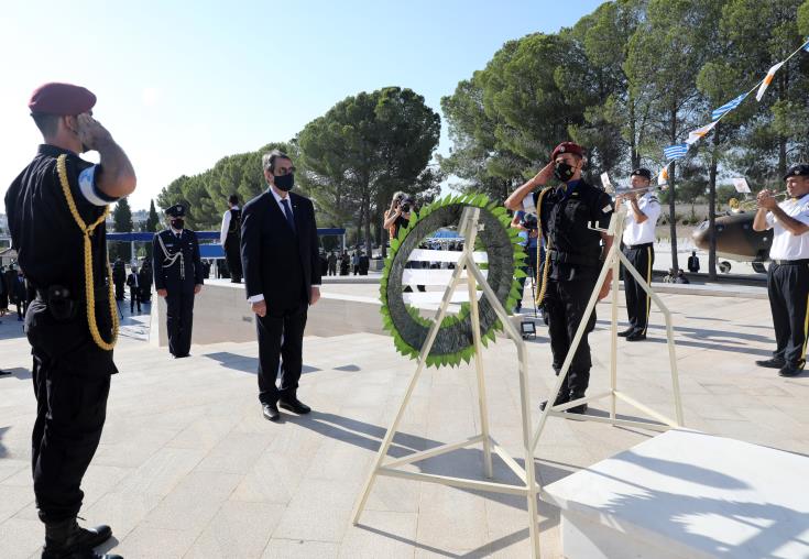 Τρισάγιο και δέηση για τους πεσόντες υπέρ πίστεως και πατρίδος στον Τύμβο Μακεδονίτισσας