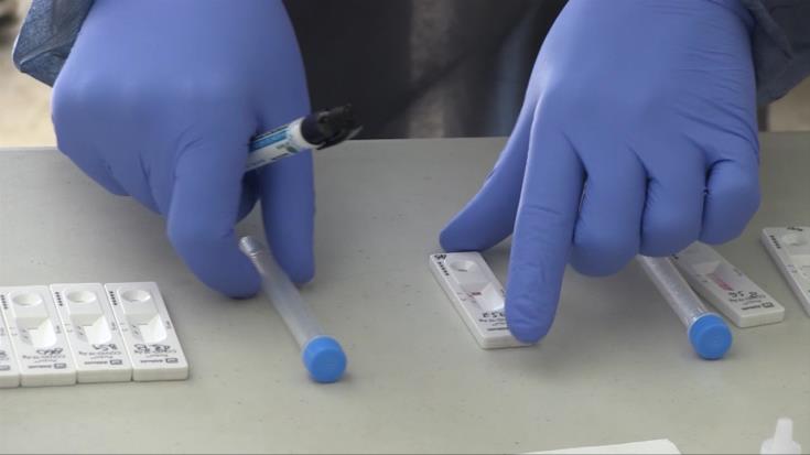 Σε 60 σημεία δειγματοληψίας τα rapid test την Τρίτη