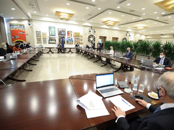 Κίνητρα για τους μη εμβολιασμένους θα αποφασίσει το απόγευμα Υπουργικό