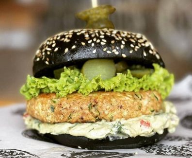 mom_coffee_kitchen_larnaca_131479521_943473156443262_553732602197560494_n