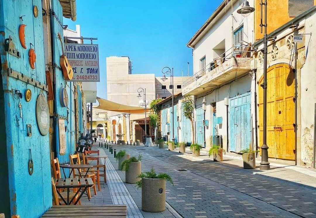 Εγκλωβισμένοι στη Λαϊκή Γειτονιά της Λάρνακας