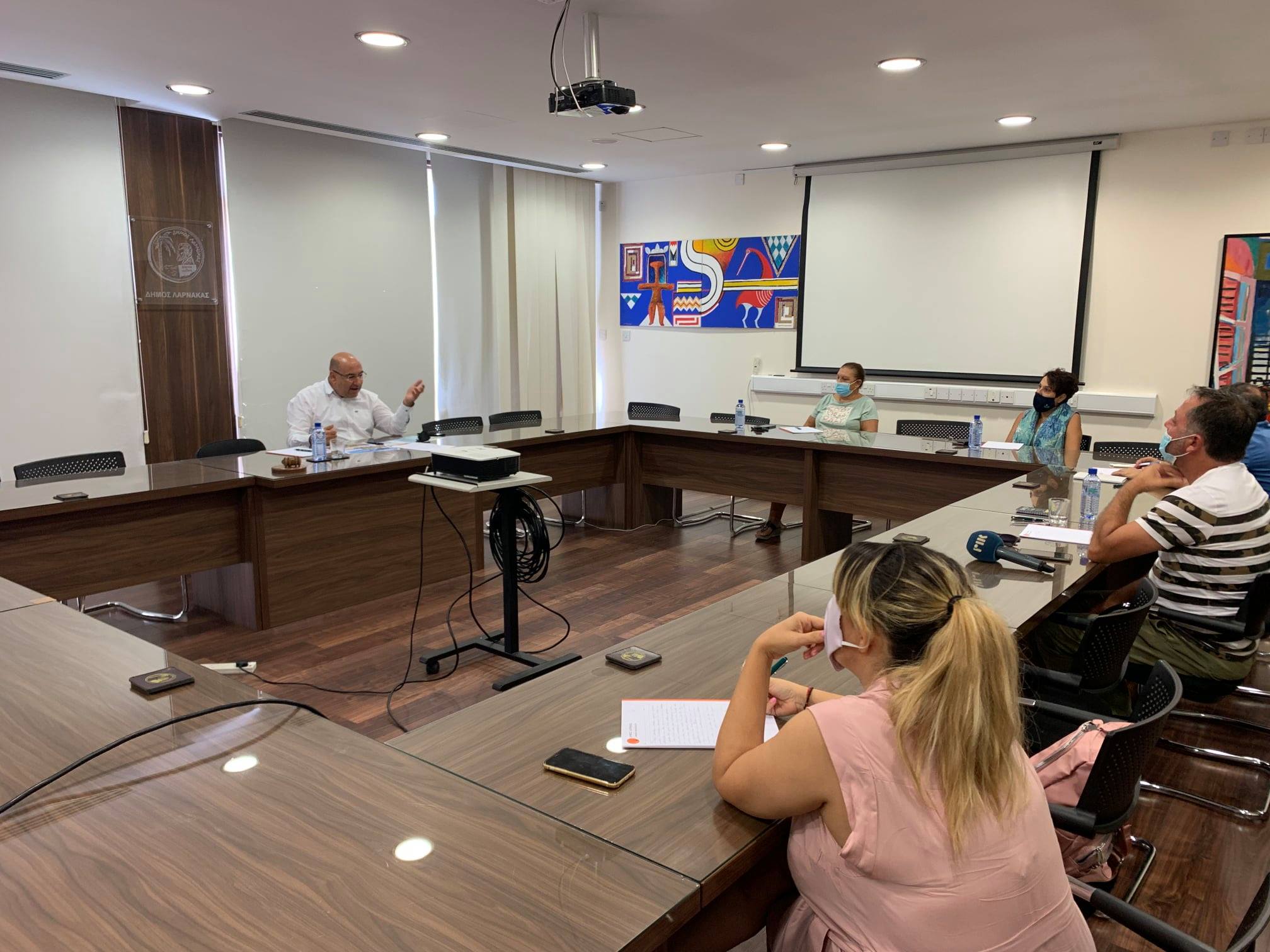 Δήμος Λάρνακας: Πρόγευμα εργασίας με εκπροσώπους των ΜΜΕ