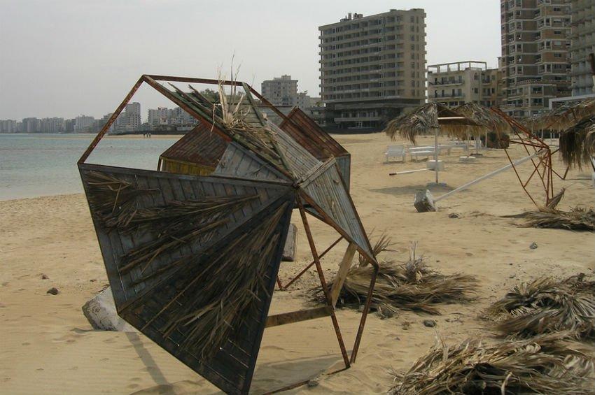 «Η δική μας γη ζει, αναπνέει και περιμένει την απελευθέρωση και την επιστροφή»