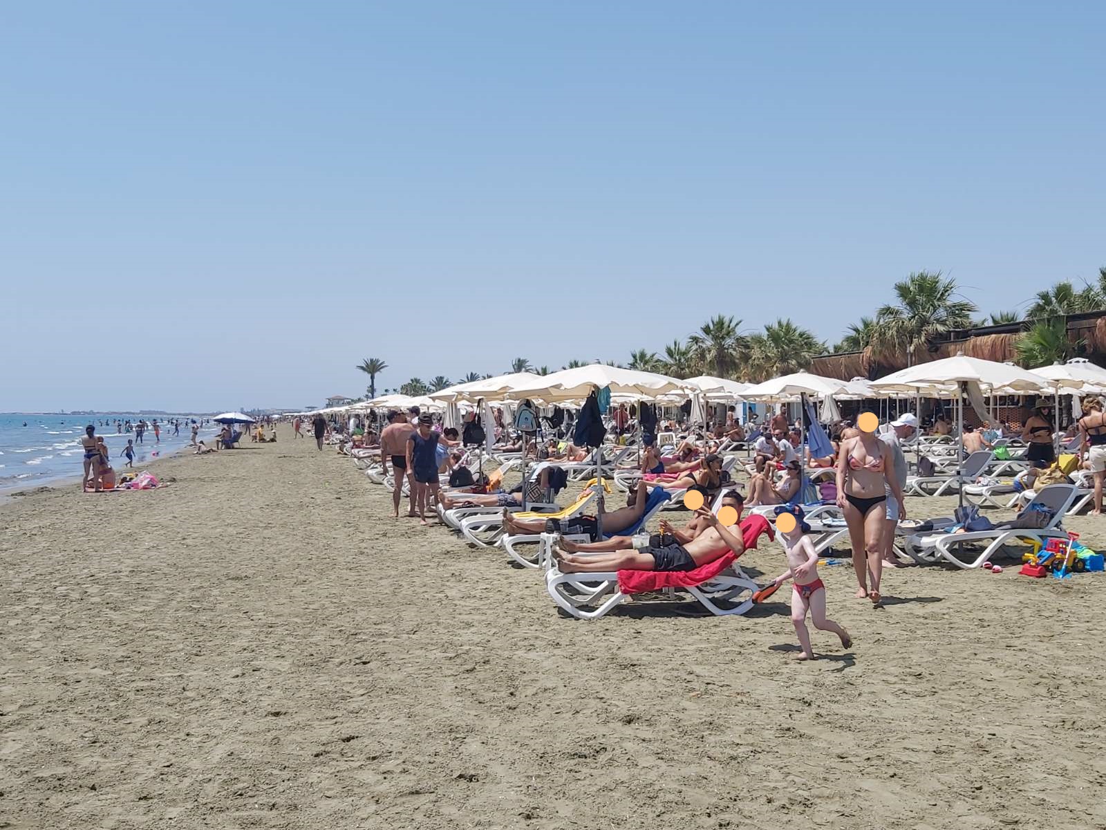 Την τιμητική τους είχαν χθες οι παραλίες και οι εκδρομικοί χώροι