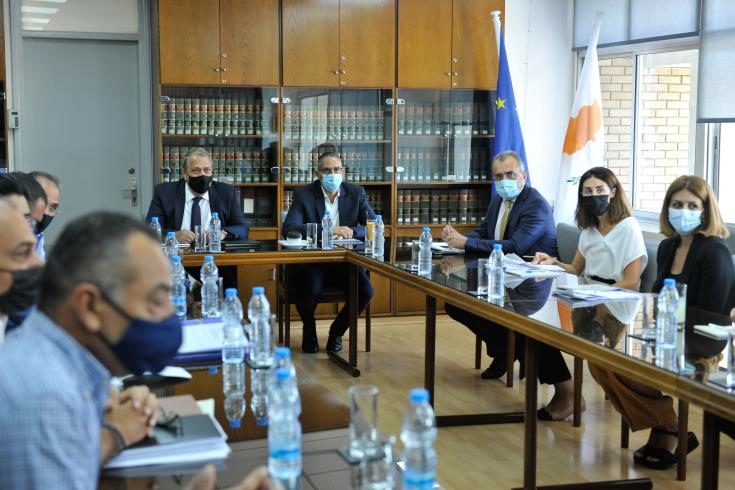 Aυστηροποίηση διαδικασιών εναντίον γιατρών που παρανομούν με τα πιστοποιητικά εμβολιασμού