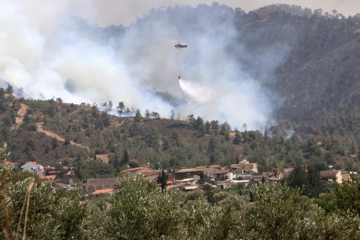 Σε επίπεδο «κόκκινου συναγερμού» ο κίνδυνος πρόκλησης δασικών πυρκαγιών