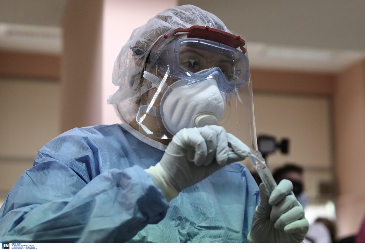 Μελέτη: Πόσο μειώνει ο εμβολιασμός τον κίνδυνο λοίμωξης και νοσηλείας