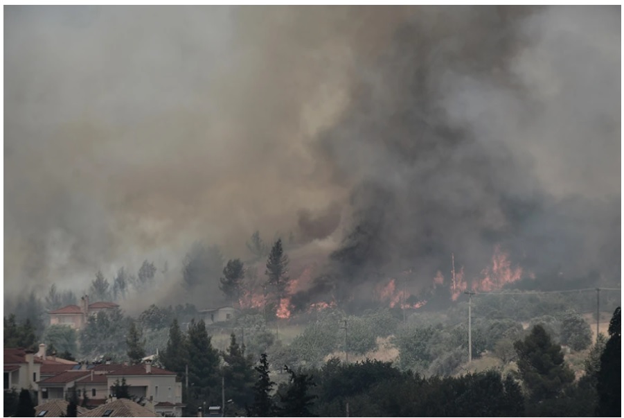 Σε πύρινο κλοιό η Αττική (ΦΩΤΟ- ΒΙΝΤΕΟ)