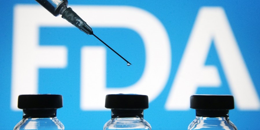 FDA: 3η δόση μόνο σε ηλικιωμένους και ευπαθείς ομάδες-«Όχι» σε γενικό πληθυσμό