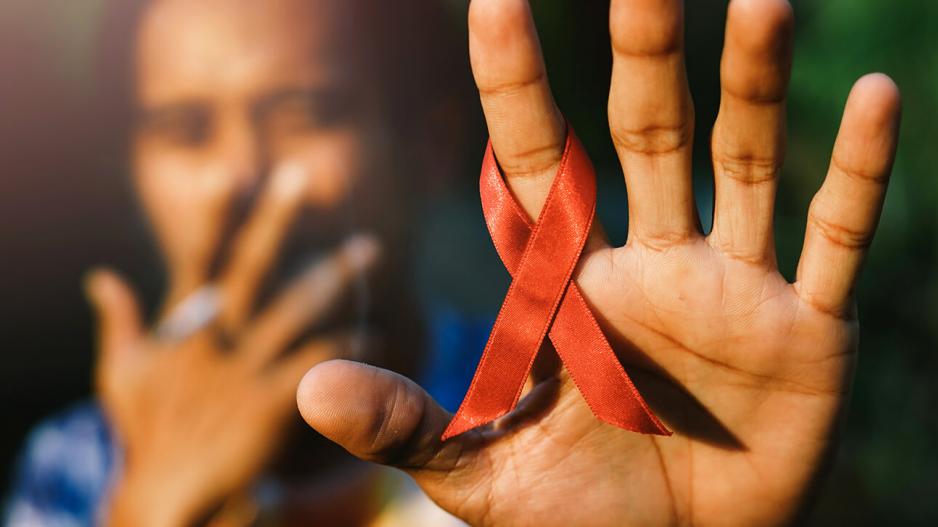 Συγκλονίζει γυναίκα με HIV: «Η αισθητικός, μου ζήτησε να μην ξαναπάω…» (ΒΙΝΤΕΟ)