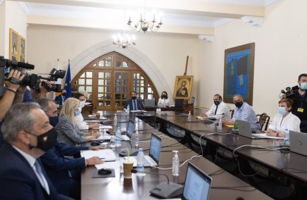 Εισηγήσεις για μεταναστευτικό και απόδοση κυπριακής υπηκοότητας σε δυο παιδιά καταθέτει ο ΥΠΕΣ στο Υπουργικό