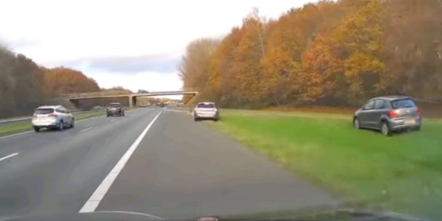 Ολλανδία: Οδηγός «θυσιάζει» το όχημά του για να σώσει αναίσθητη οδηγό (ΒΙΝΤΕΟ)