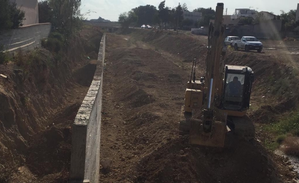 Λιβάδια: Άρχισε η κατασκευή τοίχων αντιστήριξης στα αντιπλημμυρικά κανάλια