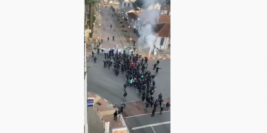 ΒΙΝΤΕΟ: Πορεία οπαδών Ομόνοιας 29Μ στη Λάρνακα με συνθήματα κατά Αστυνομίας