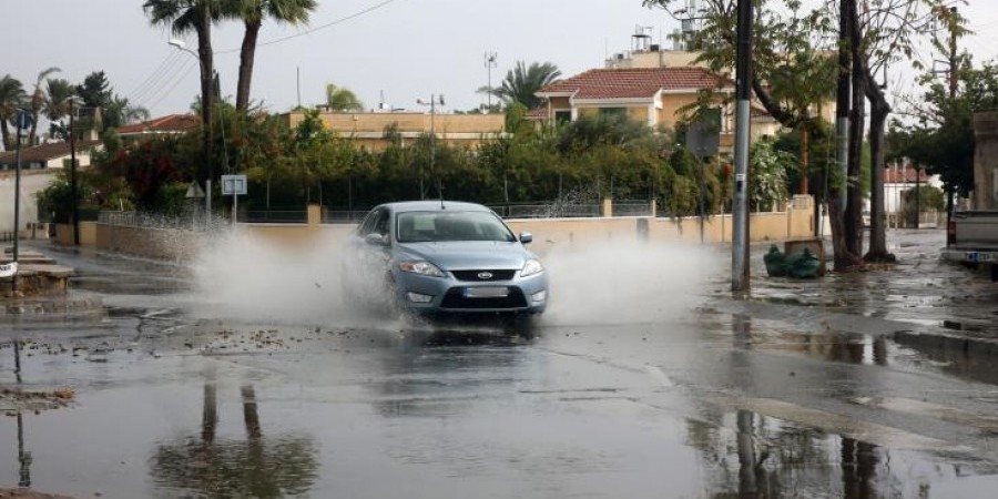 Χωρίς ρεύμα η Κοφίνου από τις έντονες βροχές αλλά και άλλες περιοχές της Κύπρου