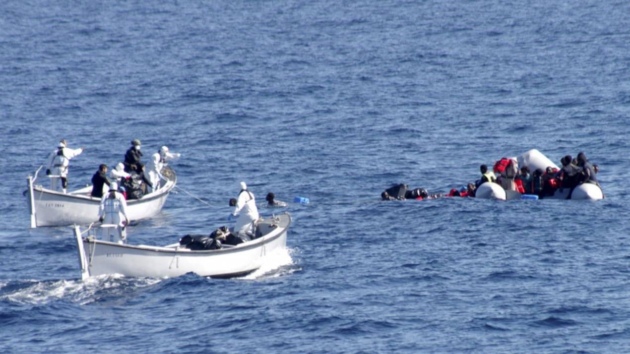 Βυθίστηκε σκάφος με μετανάστες, σε εξέλιξη επιχείρηση διάσωσης