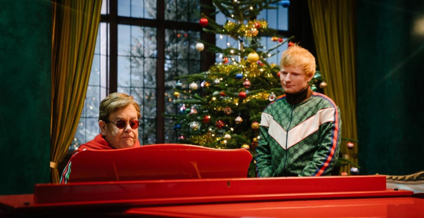 Το χριστουγεννιάτικο τραγούδι των Έλτον Τζον και Εντ Σίραν θα σας βάλει σε γιορτινό mood