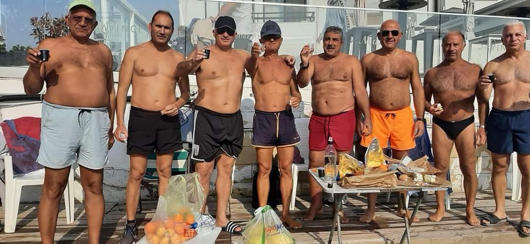 ΛΑΡΝΑΚΑ: Και φέτος Πρωτοχρονιά στη θάλασσα για τον Ξιούρουππα και την παρέα του