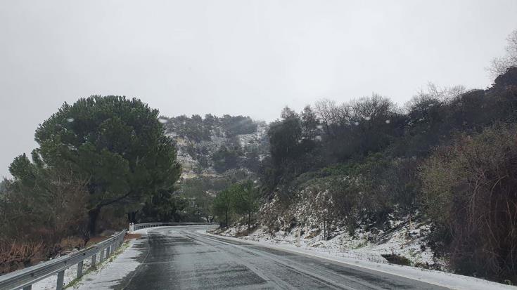 Κλειστοί δρόμοι σε ορεινές περιοχές και κίνηση σε 4 τροχούς