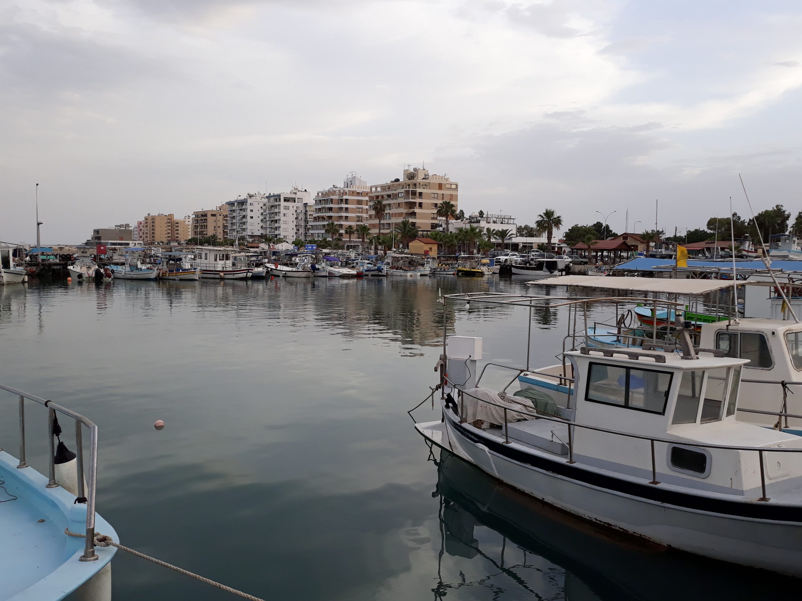 Συννεφιασμένος σήμερα ο καιρός με ενδεχόμενο βροχών