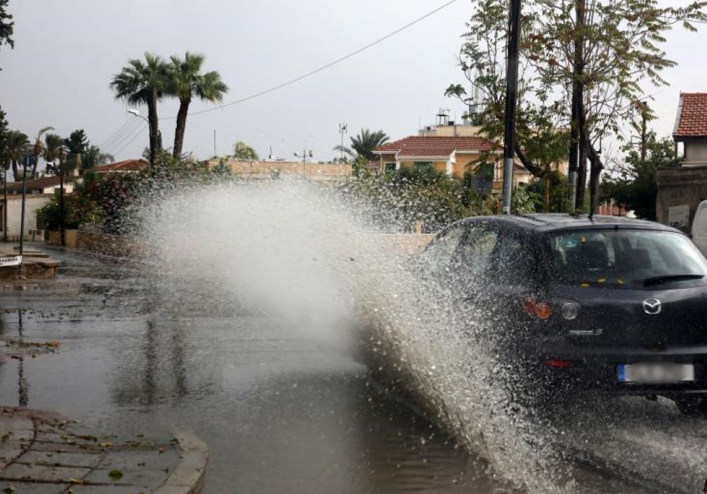 Συστήνει προσοχή η Αστυνομία σε οδηγούς λόγω μεταβαλλόμενων καιρικών συνθηκών