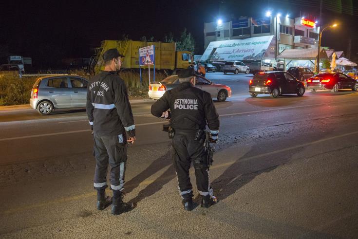 “Καμπάνες” σε υποστατικά και πολίτες για παραβίαση των μέτρων