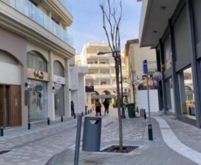 εμπορικο κεντρο