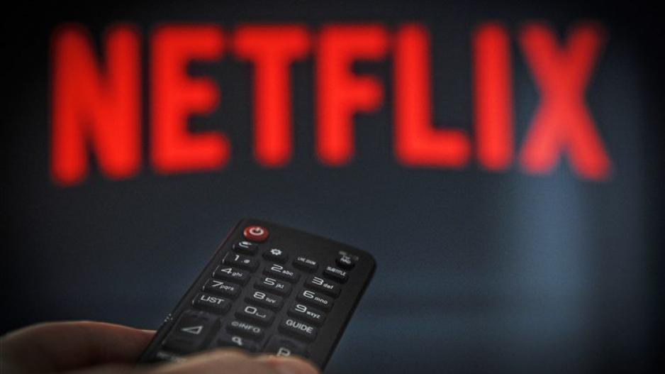 Netflix: Aρχίζει να χρεώνει όσους κάνουν κοινή χρήση κωδικών τους
