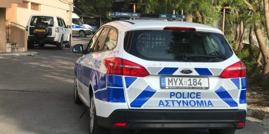 Βρέθηκε νεκρός άντρας σε κατάσταση σήψης σε συγκρότημα διαμερισμάτων