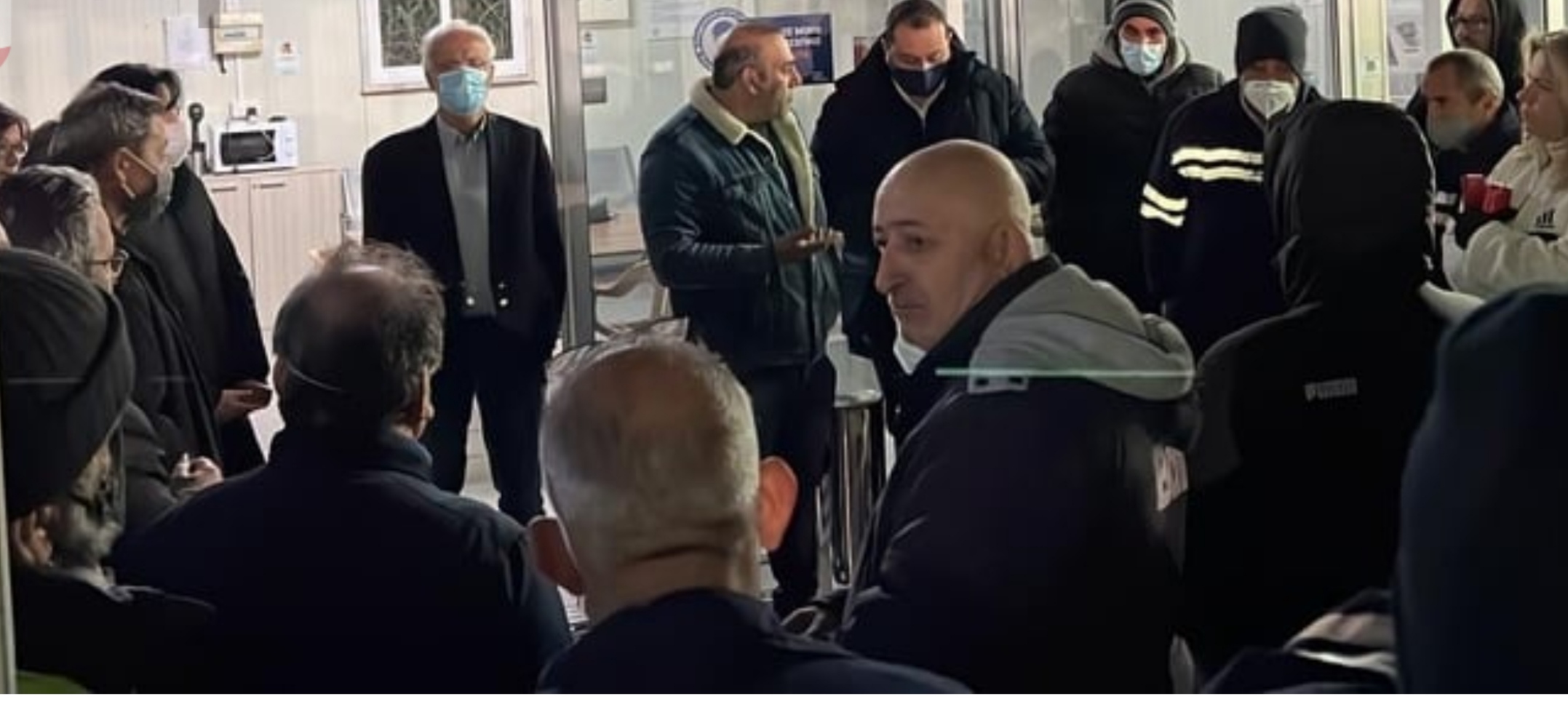 ΛΑΡΝΑΚΑ:Ολονύχτιες διαπραγματεύσεις για να σταματήσει η απεργία λεωφορειούχων